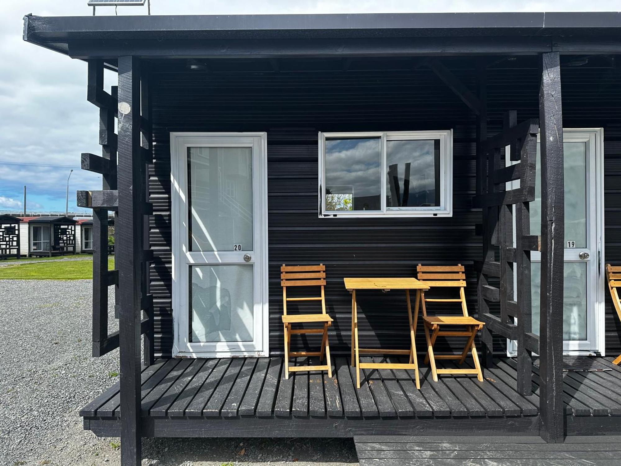 A1 Kaikoura Holiday Park Hotel Exterior photo