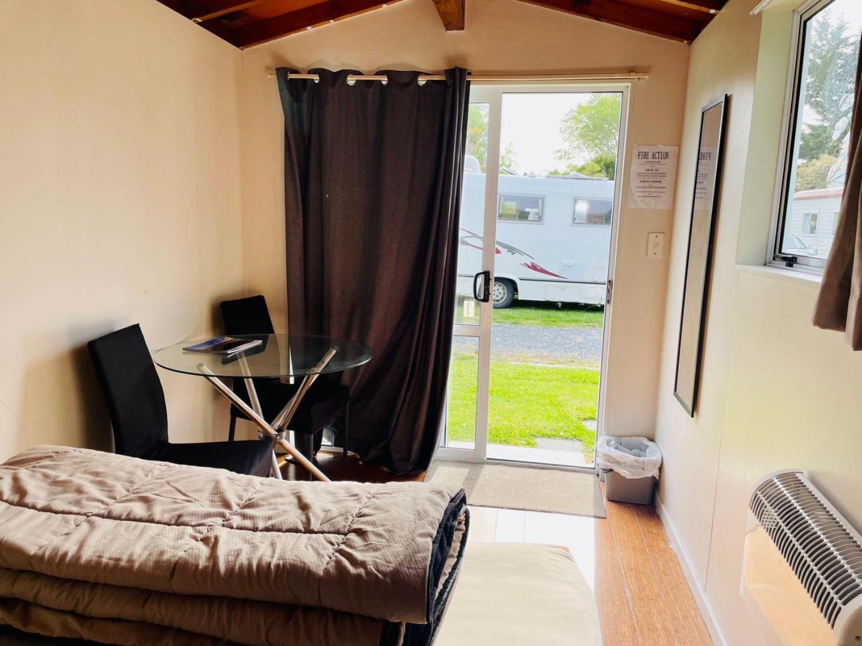 A1 Kaikoura Holiday Park Hotel Exterior photo